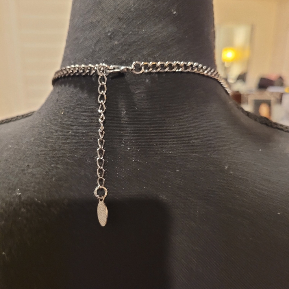The Tanisha Signature Necklace and Earrings - Picture 3 of 4